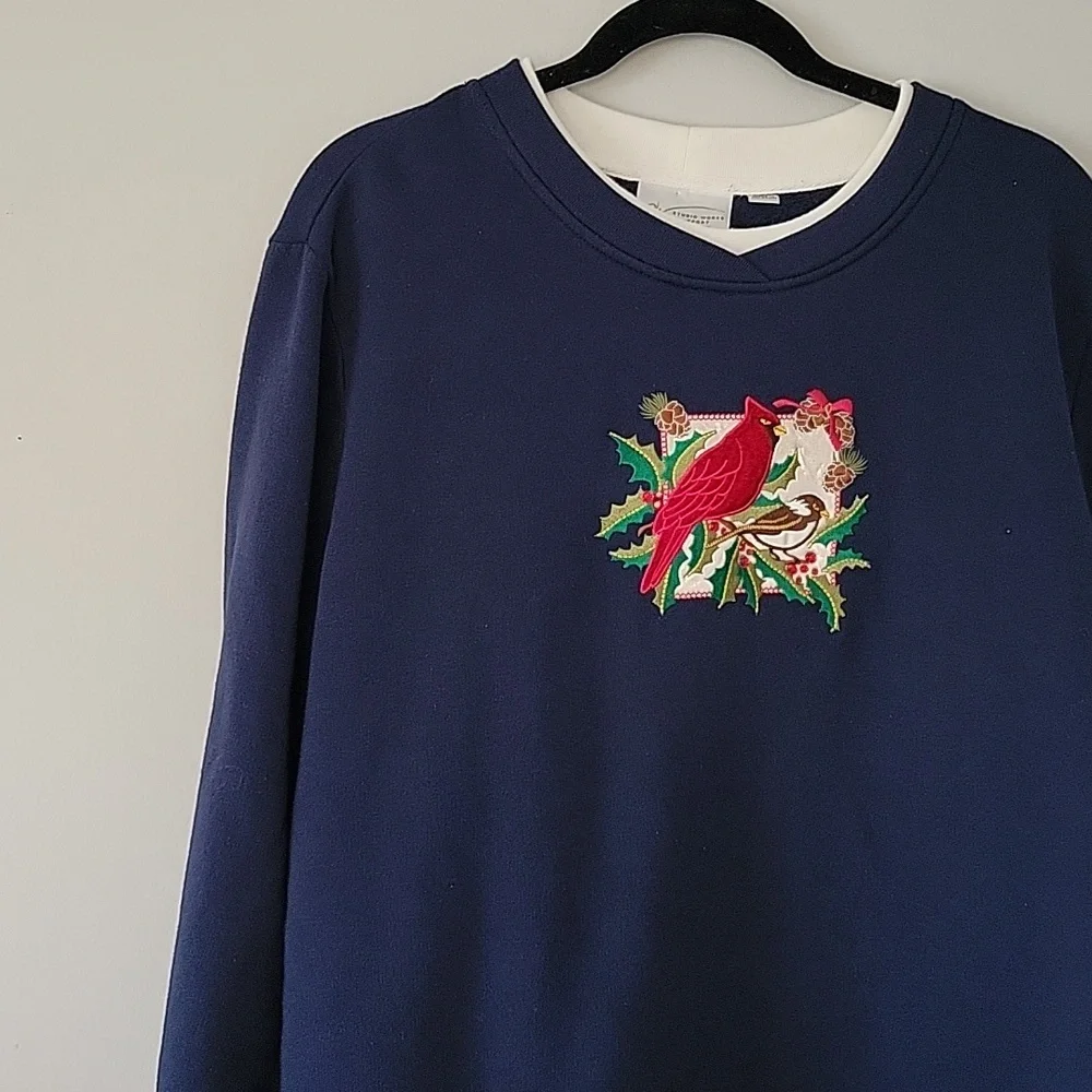 Cardinal Holly Top - Picture 2 of 5